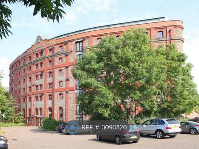 Spillers & Bakers, Cardiff CF10, 2 bed flat to rent, £1,175 pcm | PrimeLocation