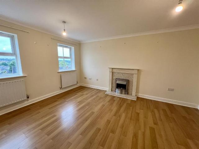Spindle Court, Mansfield NG19, 2 bed flat to rent, £750 pcm | PrimeLocation
