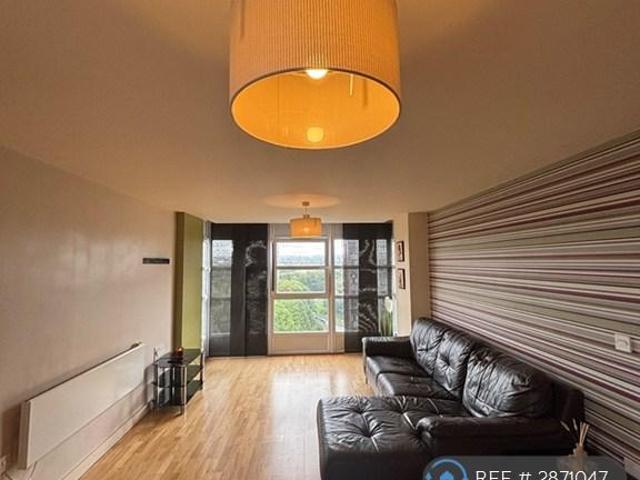 Spindletree Avenue, Manchester, M9 2 bed flat to rent £1,250 pcm £288 pw