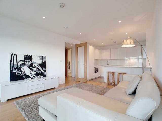 Spinnaker House, Battersea Reach SW18, 2 bed flat to rent, £3,000 pcm | PrimeLocation
