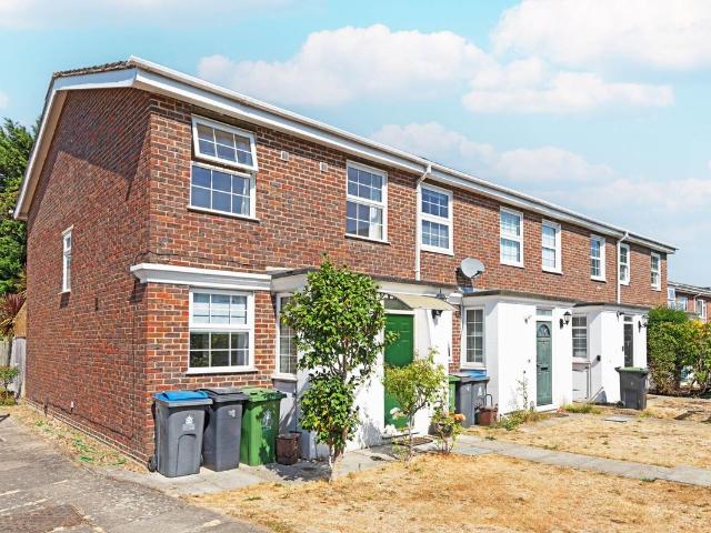 Spinney Close, New Malden KT3, 3 bed end terrace house to rent, £2,300 pcm | PrimeLocation