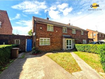 Spinney Road, Luton LU3, 3 bed town house to rent, £1,650 pcm | PrimeLocation
