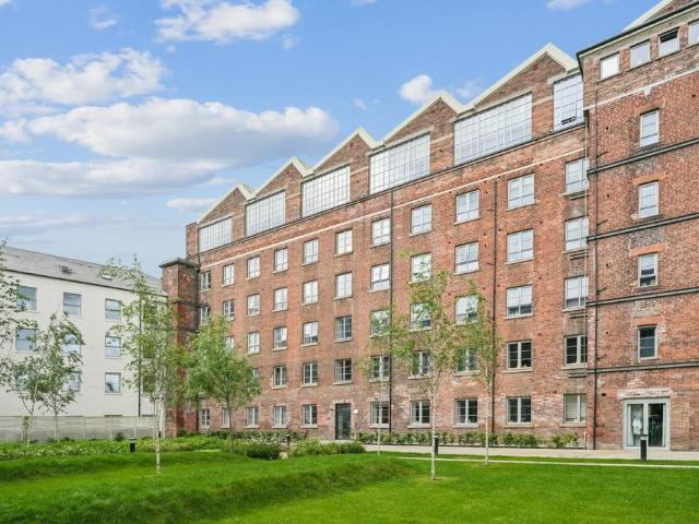Spinner Court, Glasgow, Glasgow City, G5 2 bed flat to rent £2,500 pcm £577 pw