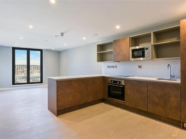 Spinners Yard, Spinners Lane, LS7 1 bed apartment to rent £1,195 pcm £276 pw