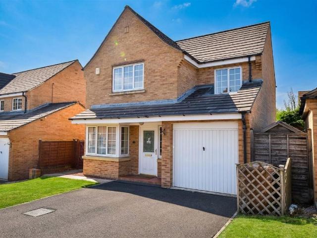 Spinners Avenue, Wakefield WF1, 4 bed detached house to rent, £1,650 pcm | PrimeLocation