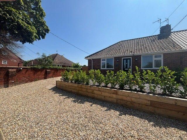 Spinners Close, Swaffham PE37, 2 bed bungalow to rent, £1,000 pcm | PrimeLocation