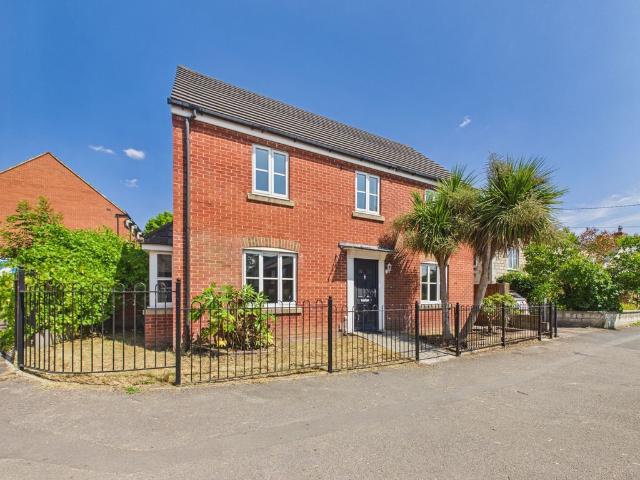 Spinning Wheel Court, Cashes Green, Stroud GL5, 4 bed detached house to rent, £1,650 pcm | PrimeLocation