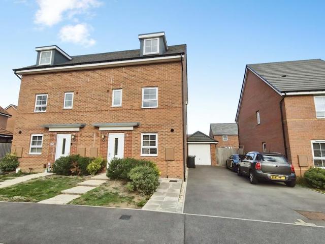 Spinning Wheel Drive, Warwickshire CV11 4 bed semi detached house to rent £1,495 pcm £345 pw