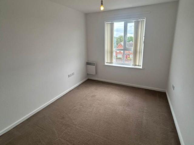 Spires View, Warrington WA1, 2 bed flat to rent, £850 pcm | PrimeLocation