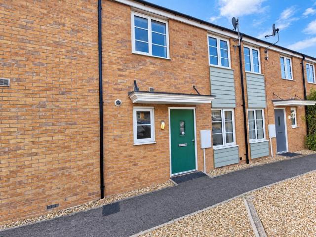 Spiros Road, PETERBOROUGH PE2 1 bed terraced house to rent £800 pcm £185 pw