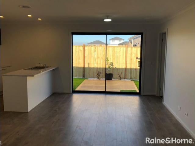 Splendid Family Home in Elements estate, Truganina!