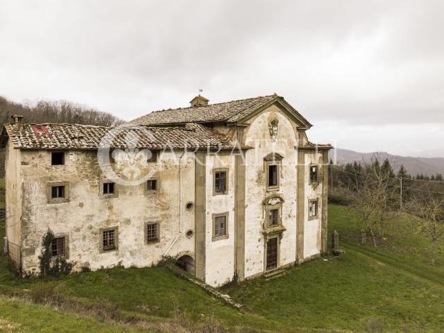 Splendido e antico borgo di circa 5700 mq totali con antica. m² Borgo San Lorenzo