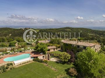 Splendida tenuta agricola con borgo in pietra con agriturism. 2000m² Murlo