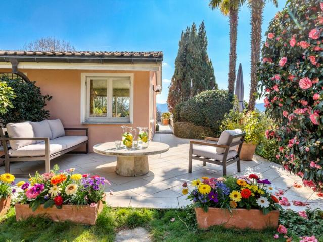 SPLENDIDA VILLA CON PISCINA E AMPI SPAZI ESTERNI A CURIO