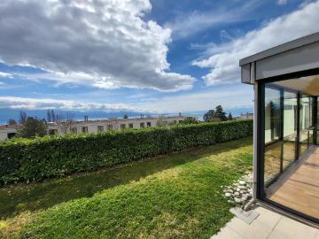 SPLENDIDE APPARTEMENT EN REZ DE JARDIN AVEC VUE LAC ET MONTAGNES A LUTRY