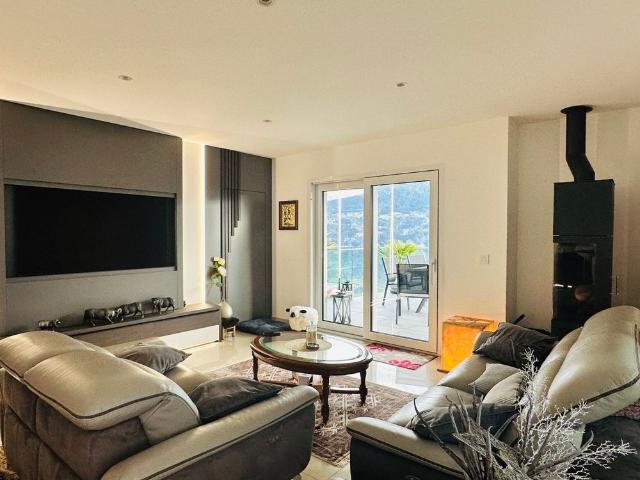 Splendide attique de 4,5 pièces neuf