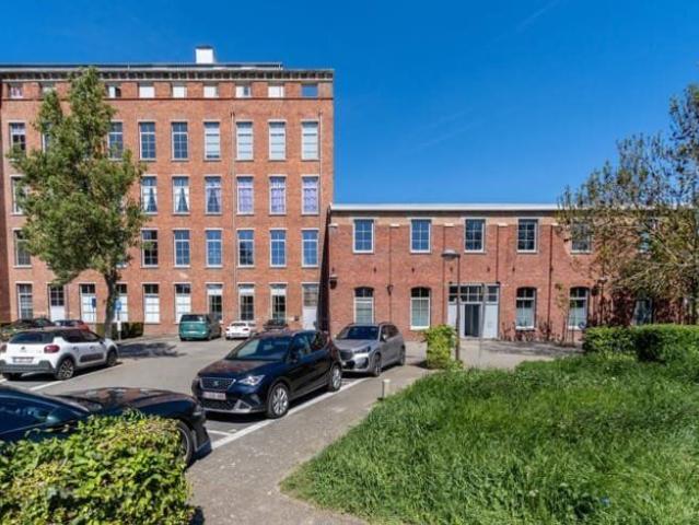 SPLENDIDE LOFT DE STYLE INDUSTRIEL/POSS DE LOUER EN SOCIETE