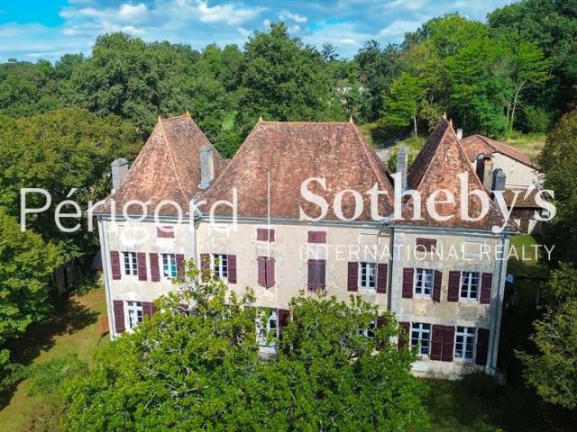 Splendide propriété dans le Périgord Vert 587m² Varaignes