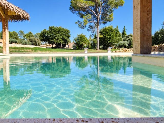Splendide Propriete D'architecte Sur 10 000m2 Avec Piscine E. 236m² Uchaux