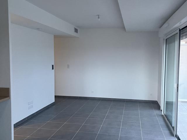 SPLENDIDE T2 NEUF AVEC TERRASSE DE 33M2 SANS VIS A VIS SUR LE DOMAINE DE VERCHANT A CASTELNAU LE LEZ