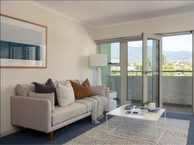 Split Level 2 Bedroom Apartment at Queens Walk, New Town – Discounted Market Rent Conditions Apply