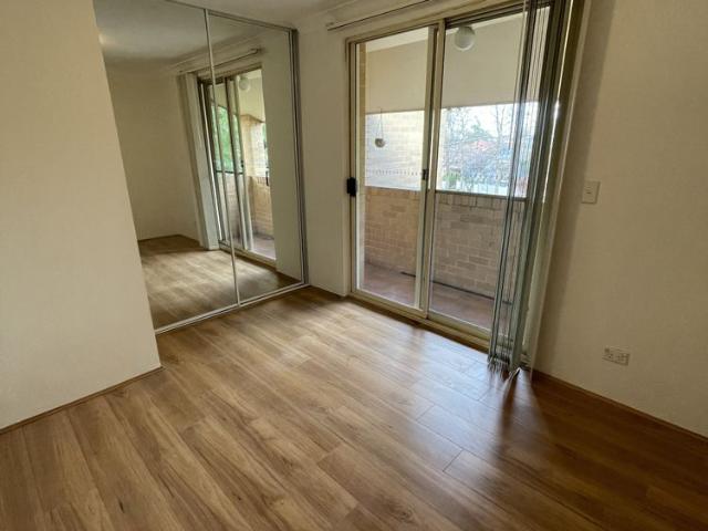 Split Level 2 Bedroom Townhouse!
