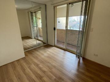 Split Level 2 Bedroom Townhouse!