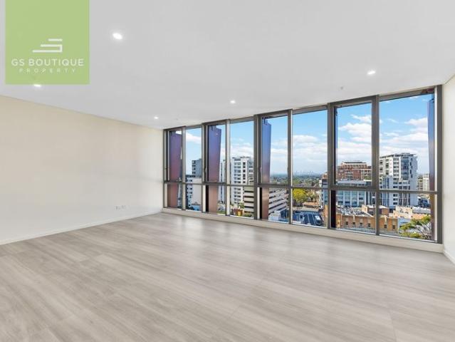Split Level 3 Bedroom Penthouse Discover Brand New Luxury Living!