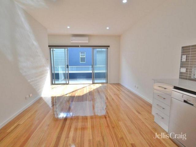 Split Level Townhouse in Prime Location