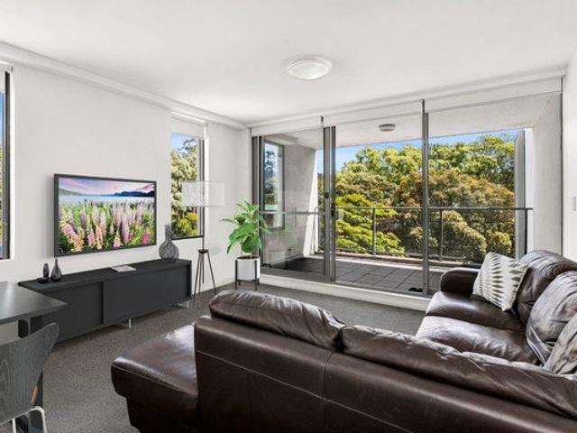 Split Level Two Storey Apartment in a Convenient Brookvale Location
