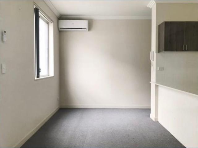 Split Level Apartment Good Parking Position