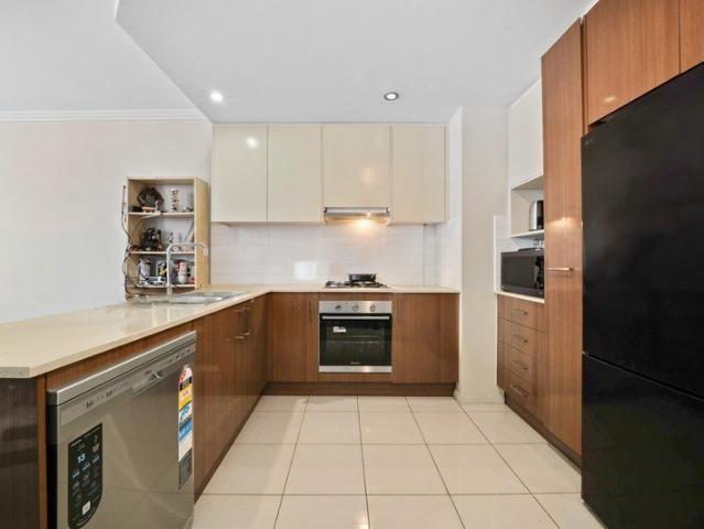 Split Level Apartment in Prime Location