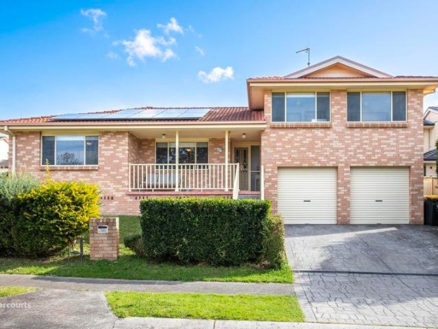 Split Level Charm Opposite the Reserve