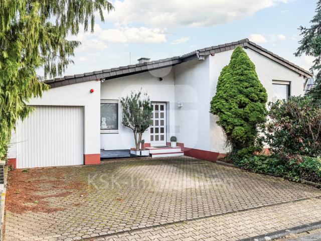 Split Level Haus mit Feldrandlage in Buir