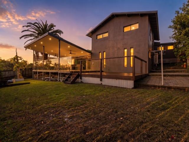 Split Level Luxury | Two Master Suites & $1,400PW Holding Income