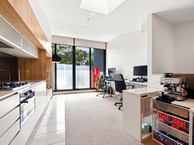 Split Level One Bedroom in 'Oasis by Crown'