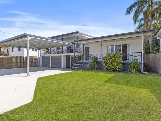 Split level Sanctuary: 4 beds, 2 baths, Pool and Potential Granny Flat