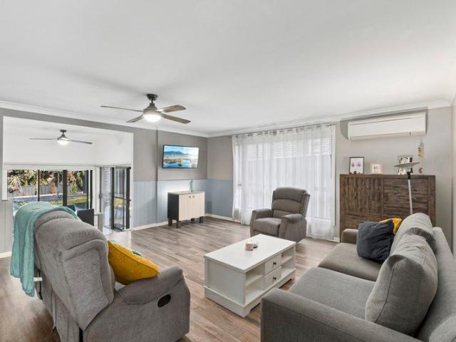 Split level & Spacious in a Wonderful Neighbourhood