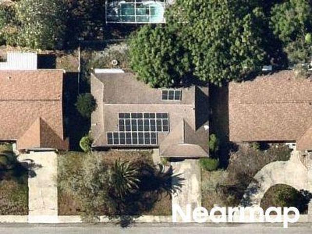 Split Rail Ln