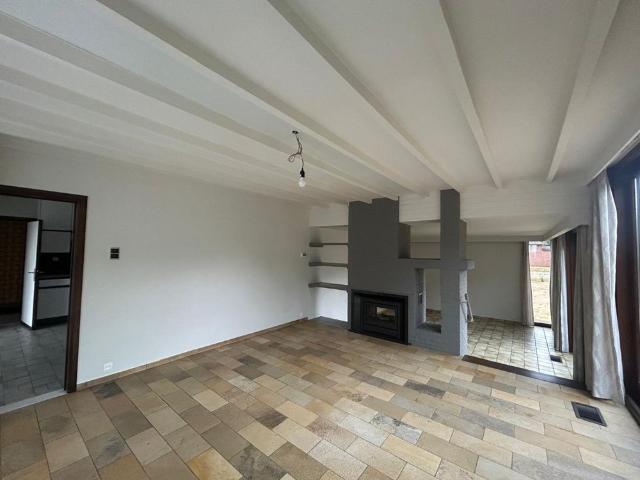 Splitlevel woning met ruime tuin in Diepenbeek