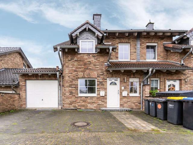 SPLITT LEVEL WOHNUNG MIT FANTASTISCHER AUSSICHT ZU VERMIETEN