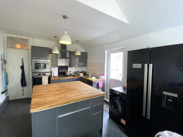 Splott Road, Cardiff CF24, 3 bed maisonette to rent, £1,350 pcm | PrimeLocation