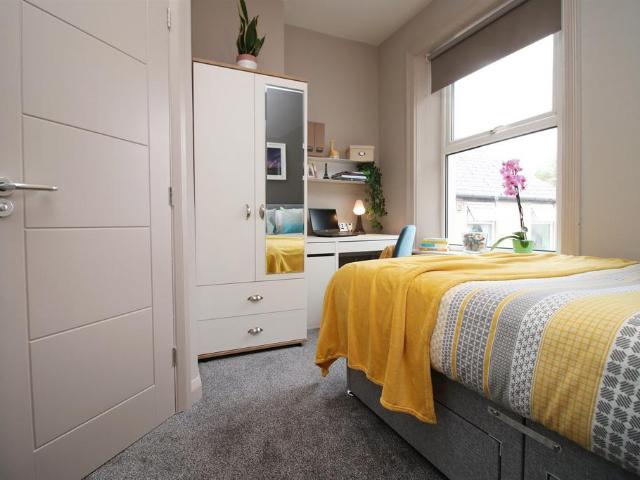 Splott Road, Cardiff 1 bed house to rent £725 pcm £167 pw