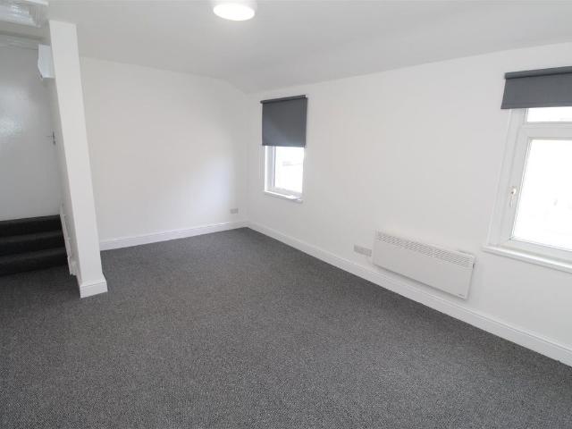 Splott Road, Splott, Cardiff CF24, 1 bed flat to rent, £750 pcm | PrimeLocation