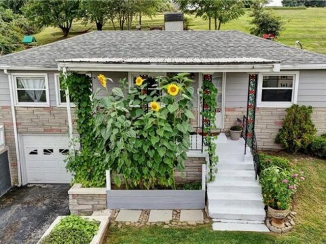 Sprucevale Rd, East Liverpool, Home For Sale
