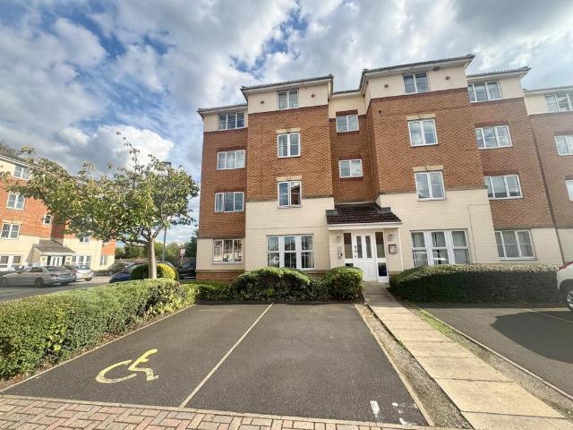 Spruce Court, WAKEFIELD 2 bed apartment to rent £825 pcm £190 pw