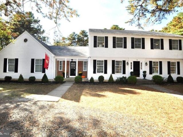 Spruce Dr, Medford, Home For Sale