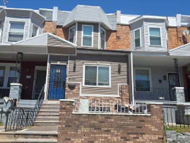 Spruce St