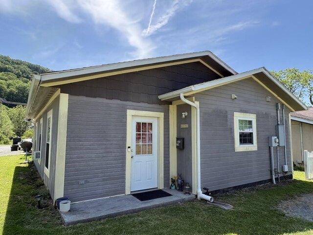 Spruce St, White Sulphur Springs, Home For Sale