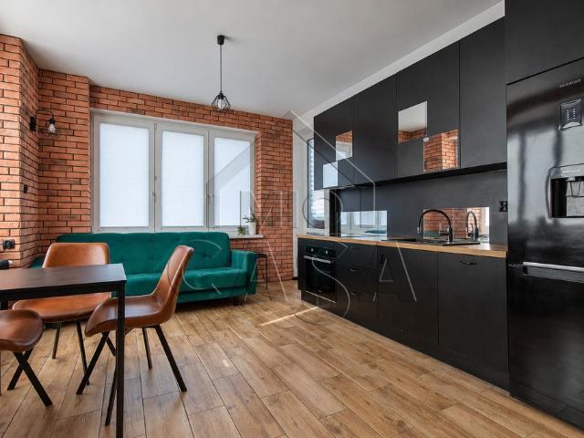 Sprzedam 2 pokojowe mieszkanie 40,8 m² z loggią i widokiem na Stare Miasto